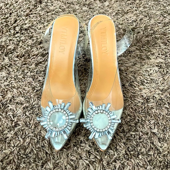 Heels - Picture 1 of 2
